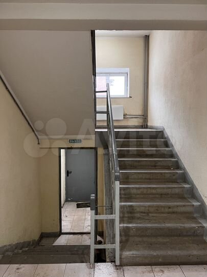 Комната 18 м² в 5-к., 1/3 эт.