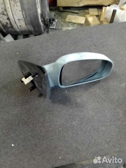 Зеркало правое Chevrolet Aveo T 200