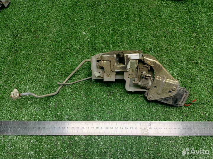 Замок двери с дефектом Mazda 323 BA