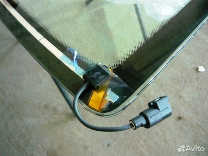 Лобовое стекло с полным подогревом на Туарег II