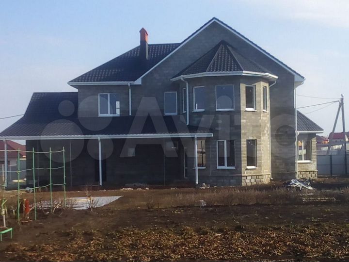 Дом 288 м² на участке 21 сот.