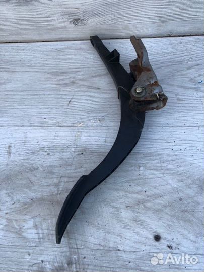 Педаль газа Mitsubishi Galant 7 седан 2.0 1994