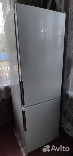 Холодильник Hotpoint-Ariston HF 4180 W