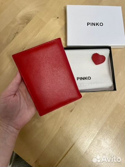 Обложка на паспорт pinko