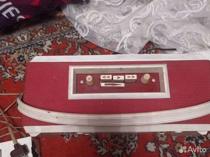 Катушечный магнитофон романтик 1962г