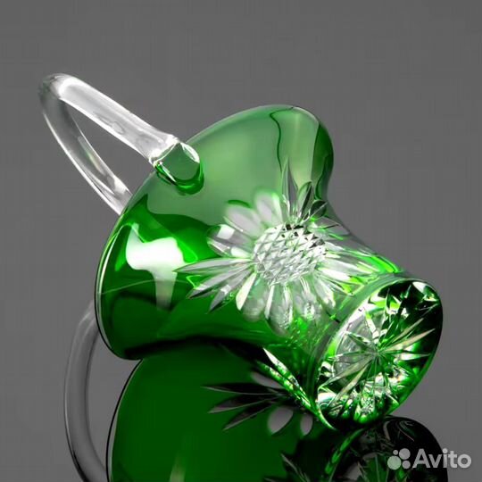 Ваза.хрусталь.зеленое стекло Bohemia винтаж