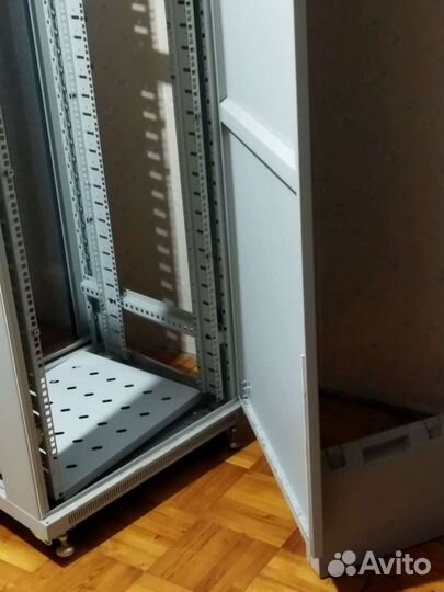 Продам серверный шкаф 47U