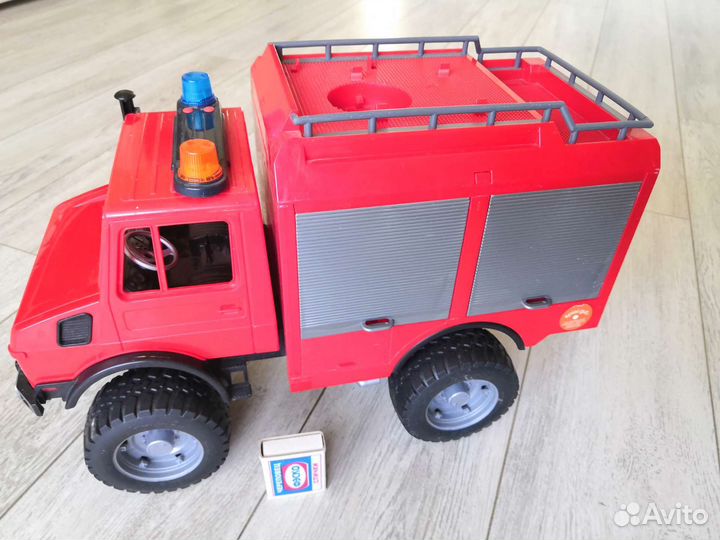 Пожарная машина Bruder