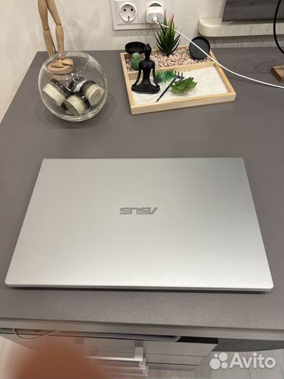 Ноутбук asus, в отличном состоянии