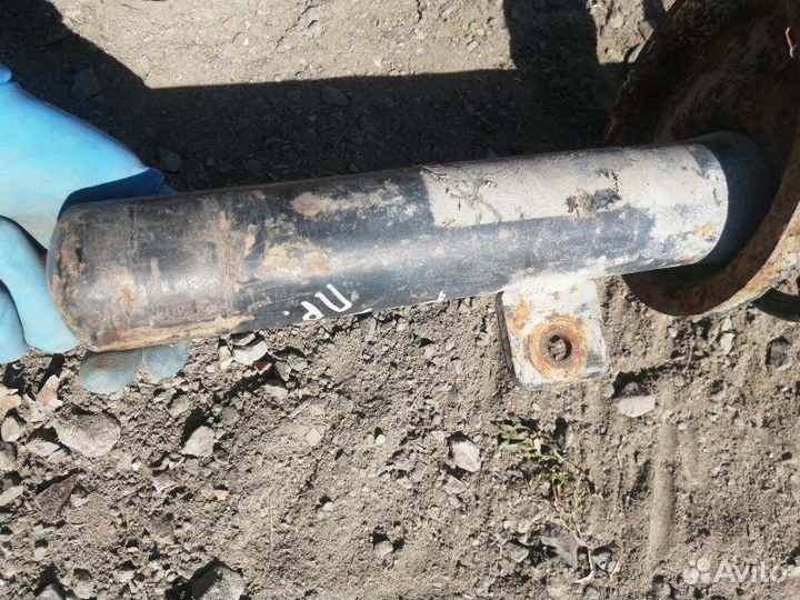 Амортизатор передний правый Peugeot 206 2A/C KFV