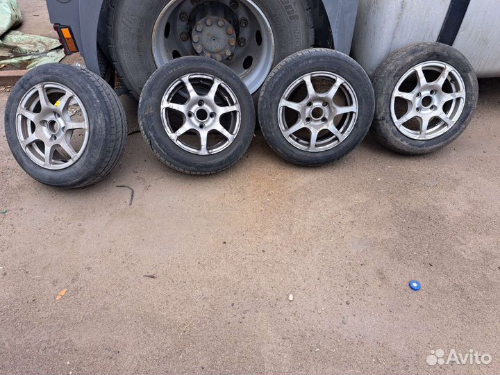 Продаю литые диски с резинами,на сезон хватит