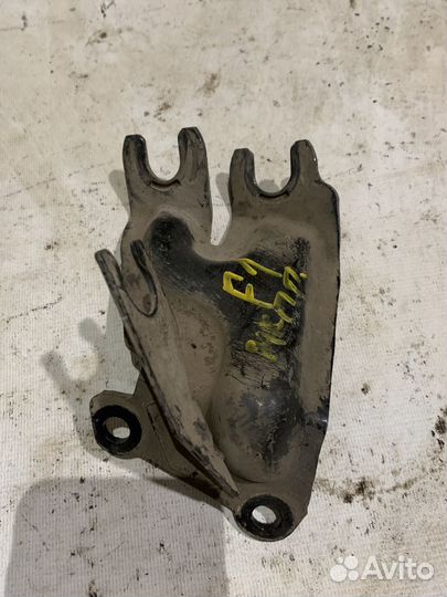 Кронштейн крепления троса кпп Ford Focus 2