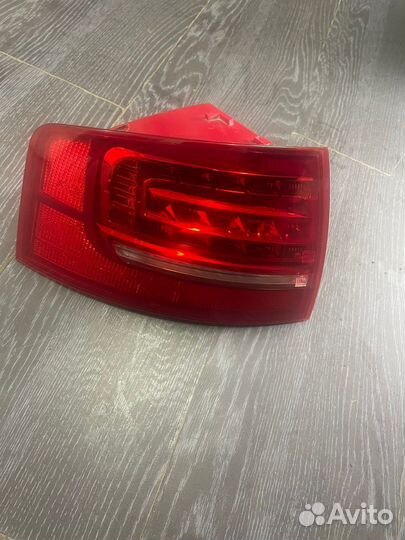 Задний левый фонарь Audi A8 S8 D3