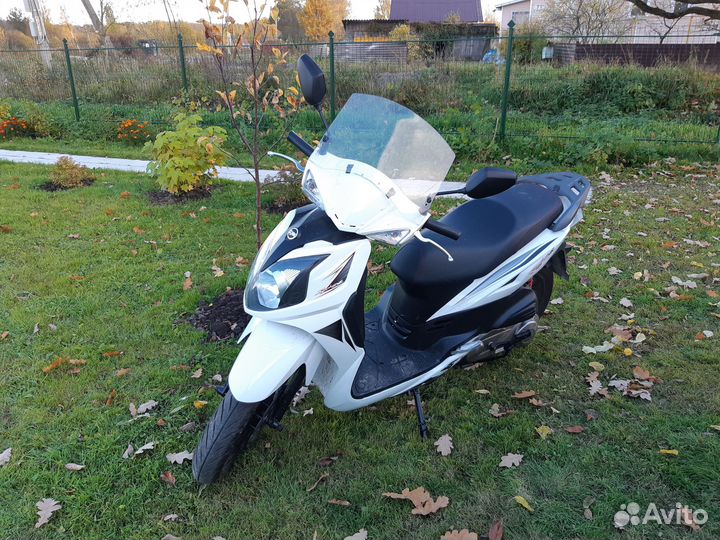 Скутер SYM 125