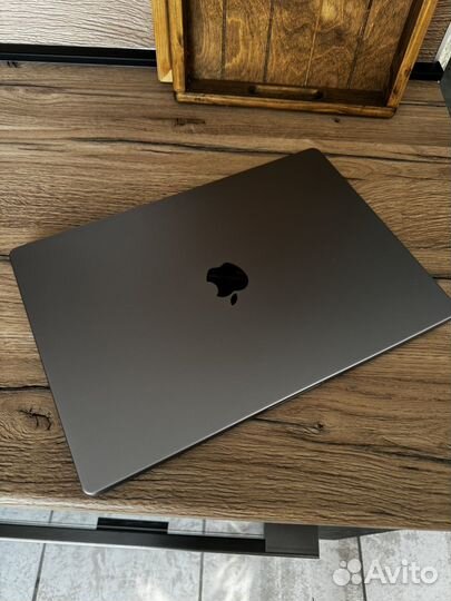 Apple macbook pro16 m1 pro