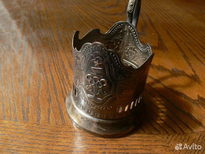 Продам подстаканник 