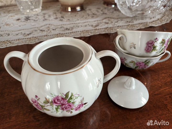 Сахарница фарфоровая СССР+2 чашки