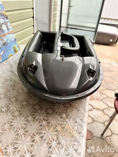 Прикормочный кораблик с эхолотом