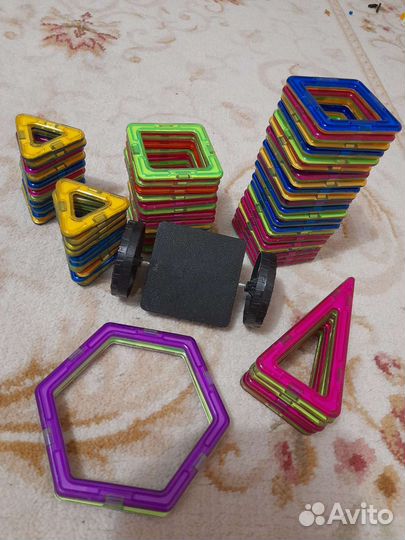 Конструкторы магнитные разные