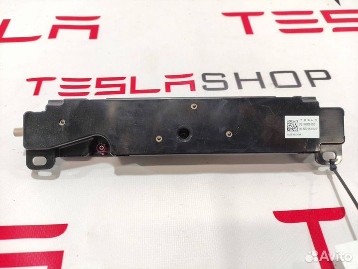 Антенна WI-FI Tesla Model 3 2020 1585601-00-C