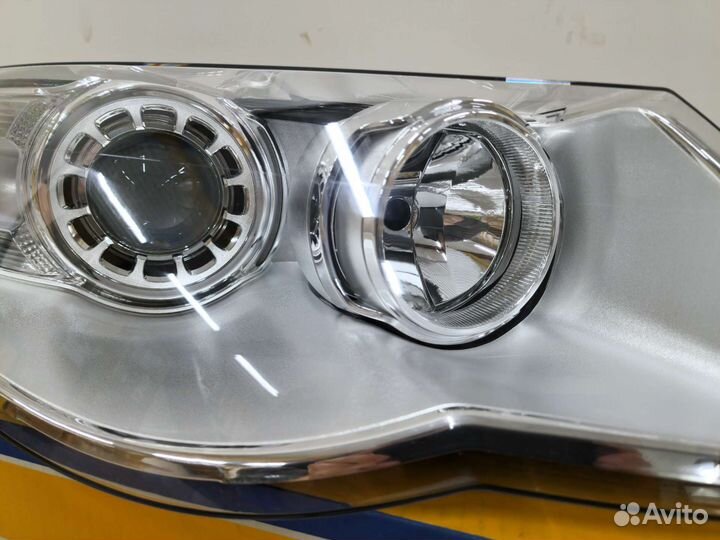 Передняя правая фара VW Touareg I Рест 2006-2010