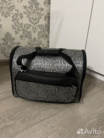 Переноска для кошек и собак