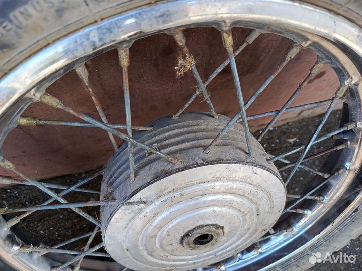 Колесо на мотоцикл иж