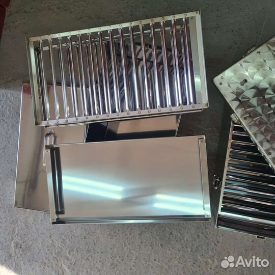 Коптильня двухярусная на замках