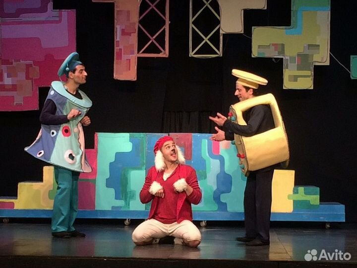 Выездные Новогодние спектакли в школу. Дед Мороз