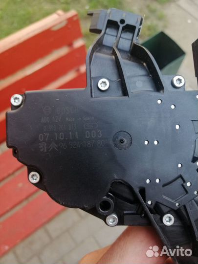 Моторчик заднего дворника