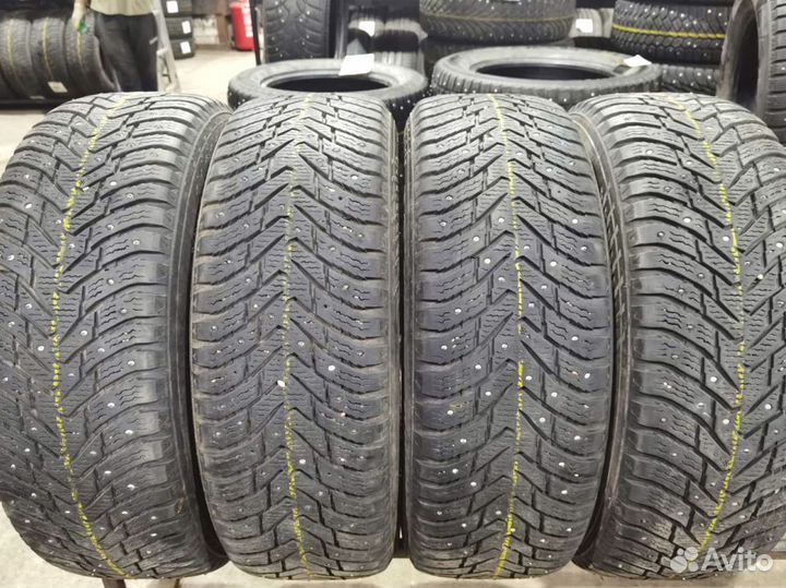 Nokian Tyres Hakkapeliitta 8 SUV 235/65 R17 103L