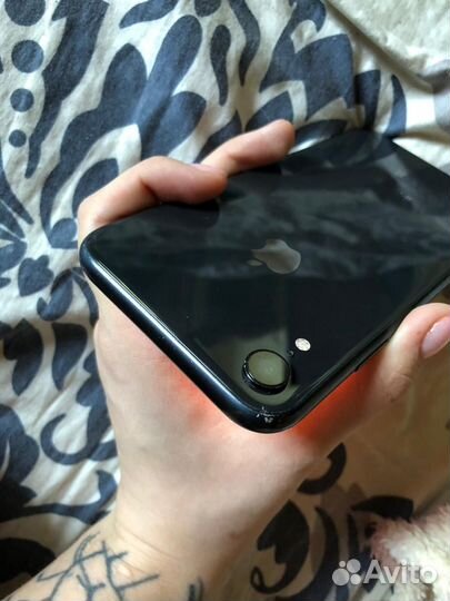 Телефон iPhone xr