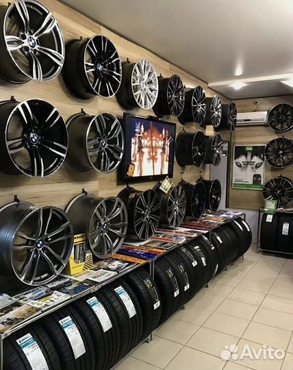 Headway HU901 275/45 R20 110W