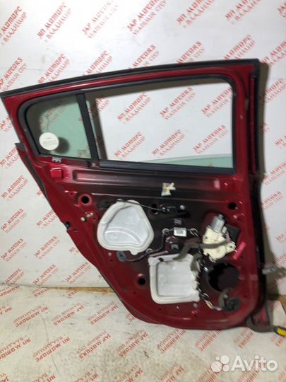 Дверь боковая задняя левая Renault Megane 3