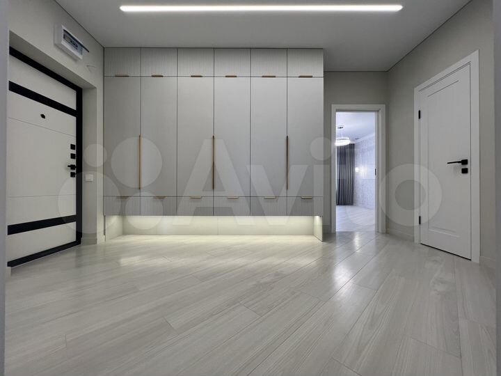 3-к. квартира, 87 м², 10/18 эт.