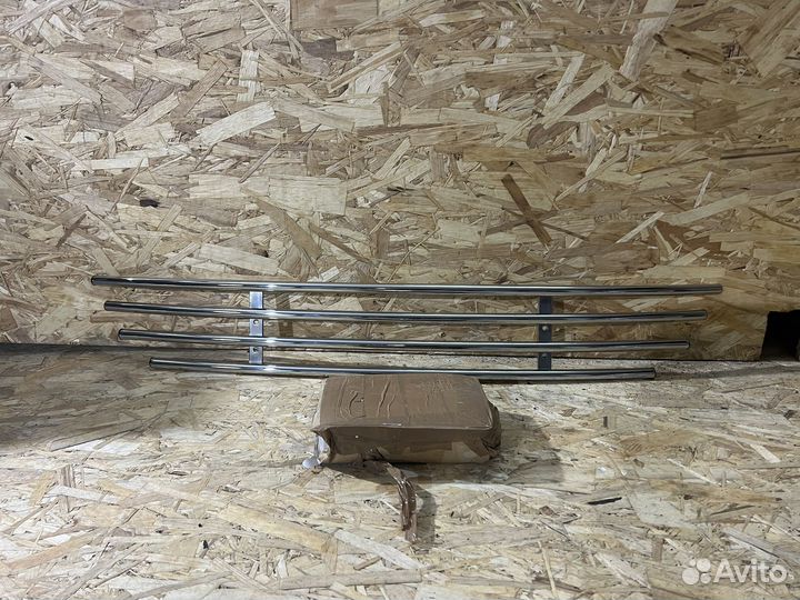 Решётка в передний бампер Mitsubishi Outlander