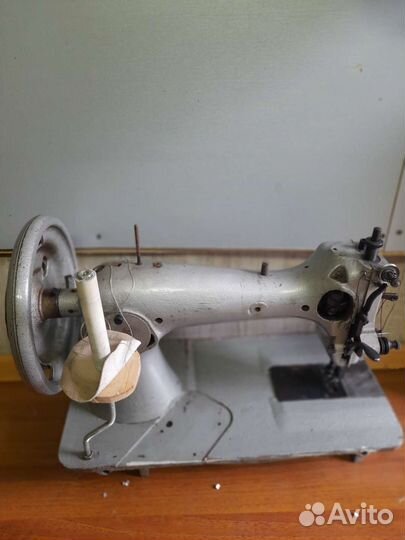 Швейная машина бу