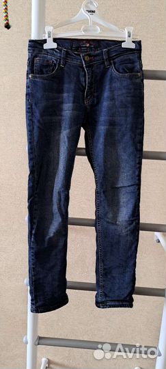 Джинсы и шорты на мальчика 140р