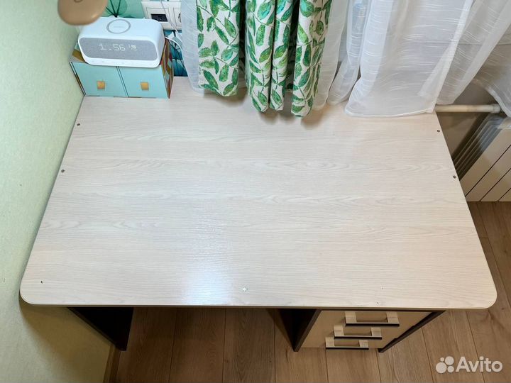 Рабочий стол 102 * 70