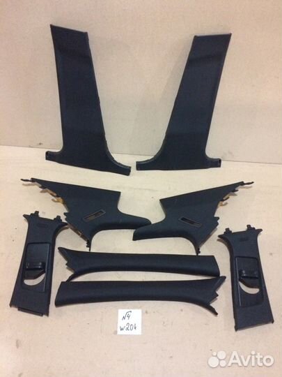 Обшивки стоек Mercedes W204