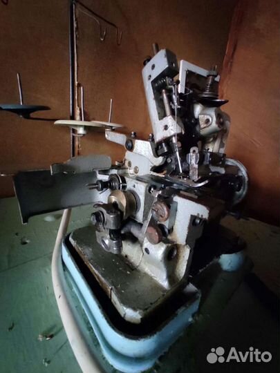 Оверлок швейная машина 51класс