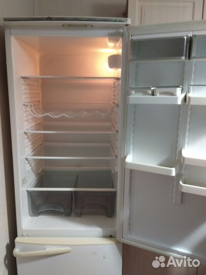 Холодильник бу, марка Атлант
