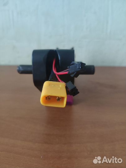 Механизм складывания электросамоката Kugoo S3