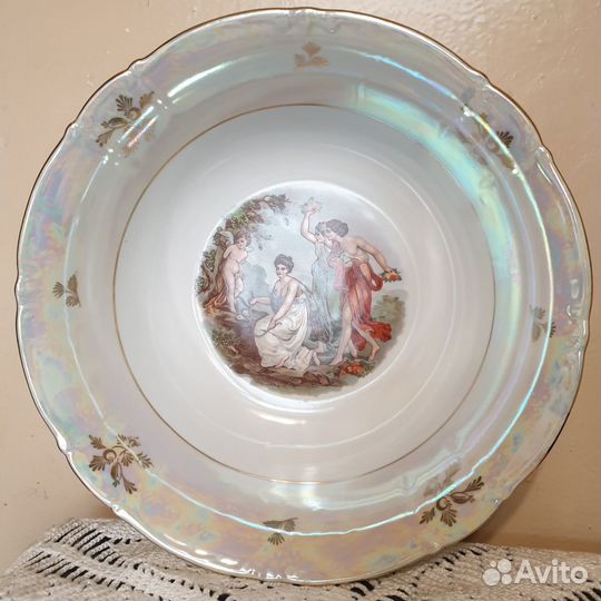 Салатники, тарелка, кофейник Мадонна