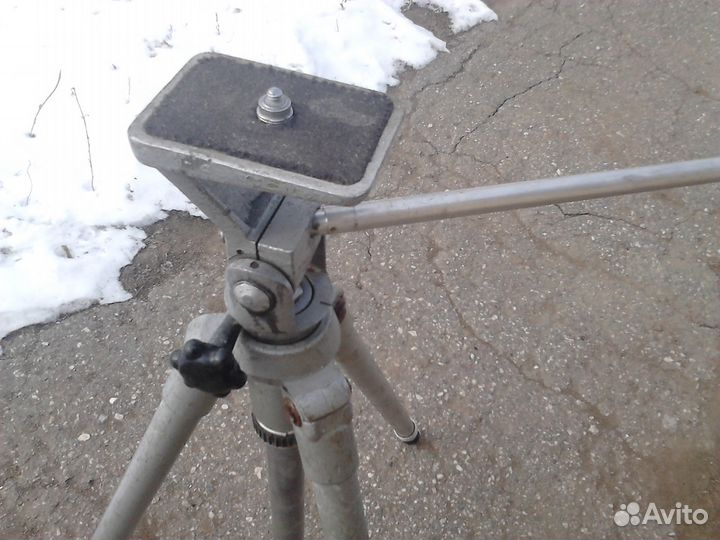 Штатив для фото, кино, видеокамер. Металл
