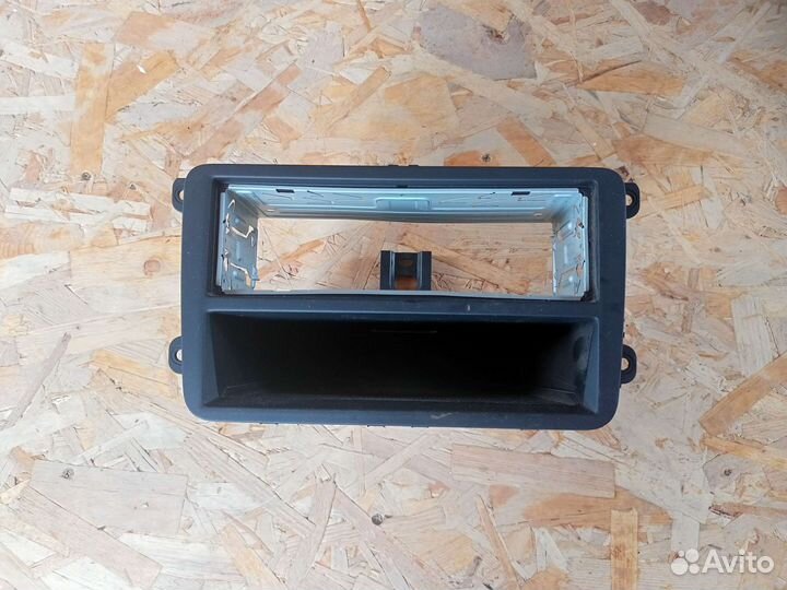 Рамка для магнитолы Фольксваген Поло