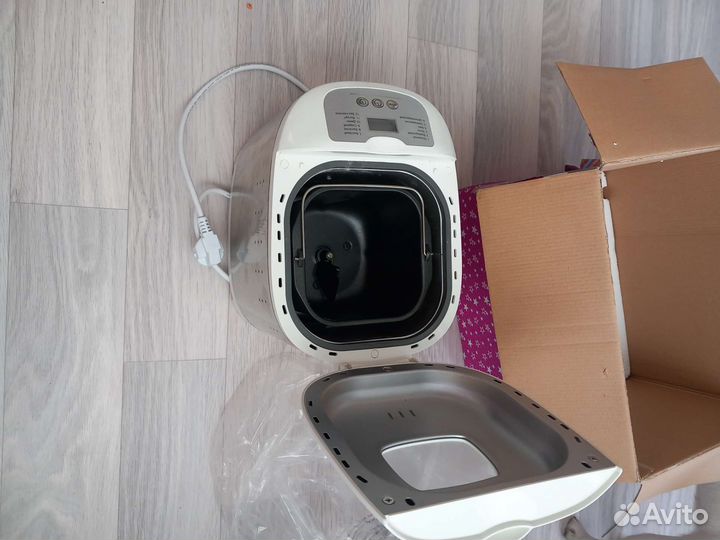 Хлебопечка новая