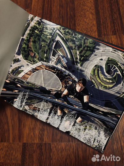 Книга с автографом Тома Круза