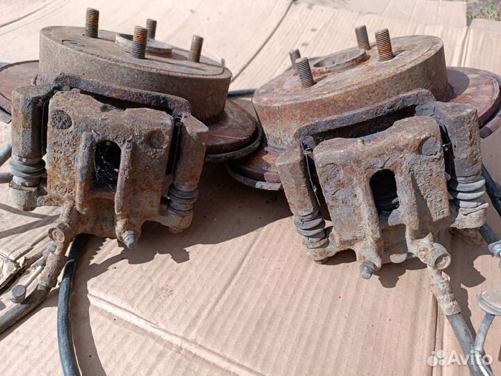 Задние суппорта Toyota Corolla E120