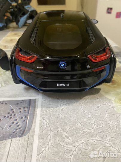 Машина на пульте BMW i8